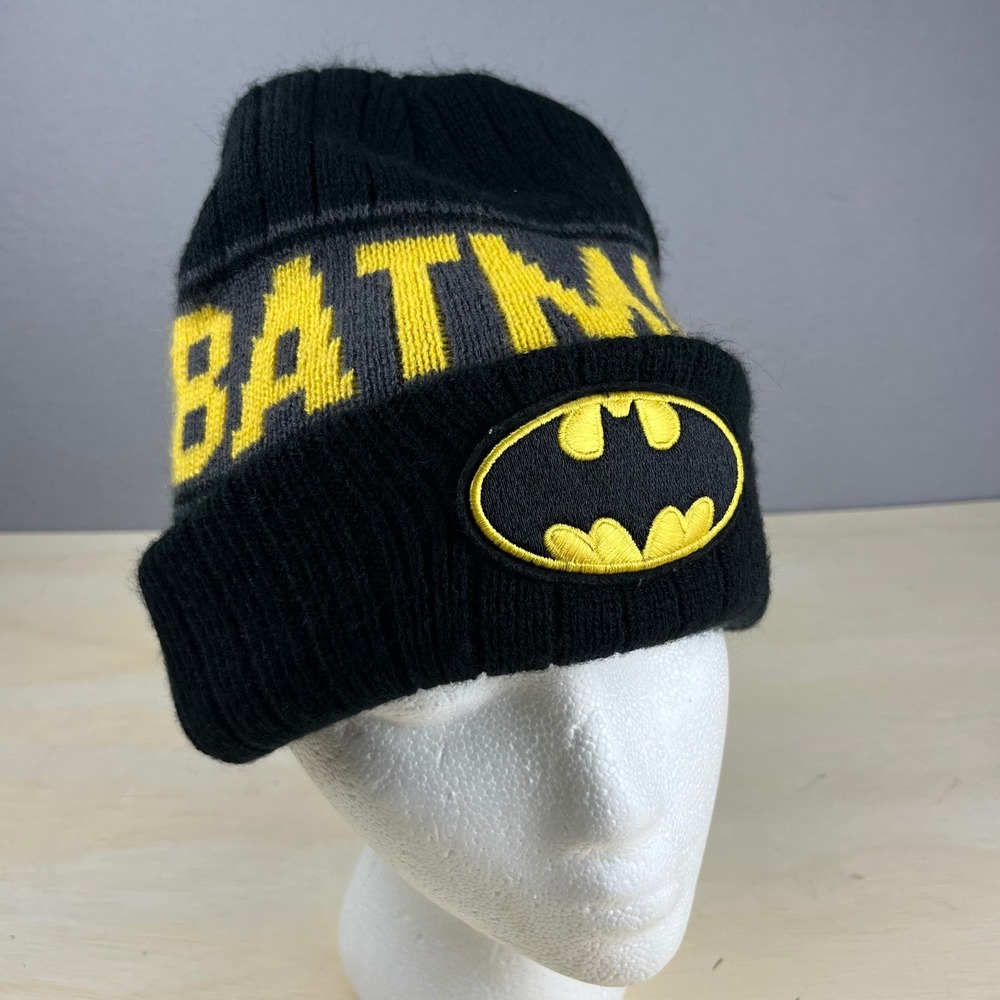 Batman DC Comics Black Yellow Knit Beanie Hat Cuffed Bat Signal Logo OSFM